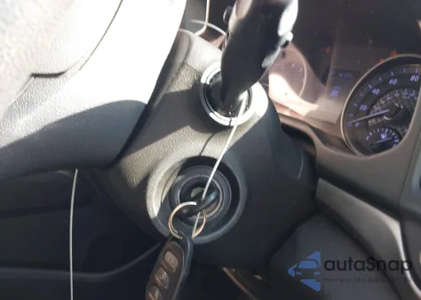 2019 Hyundai Elantra Sel z USA, uszkodzony, nr VIN 5NPD84LF7KH403609